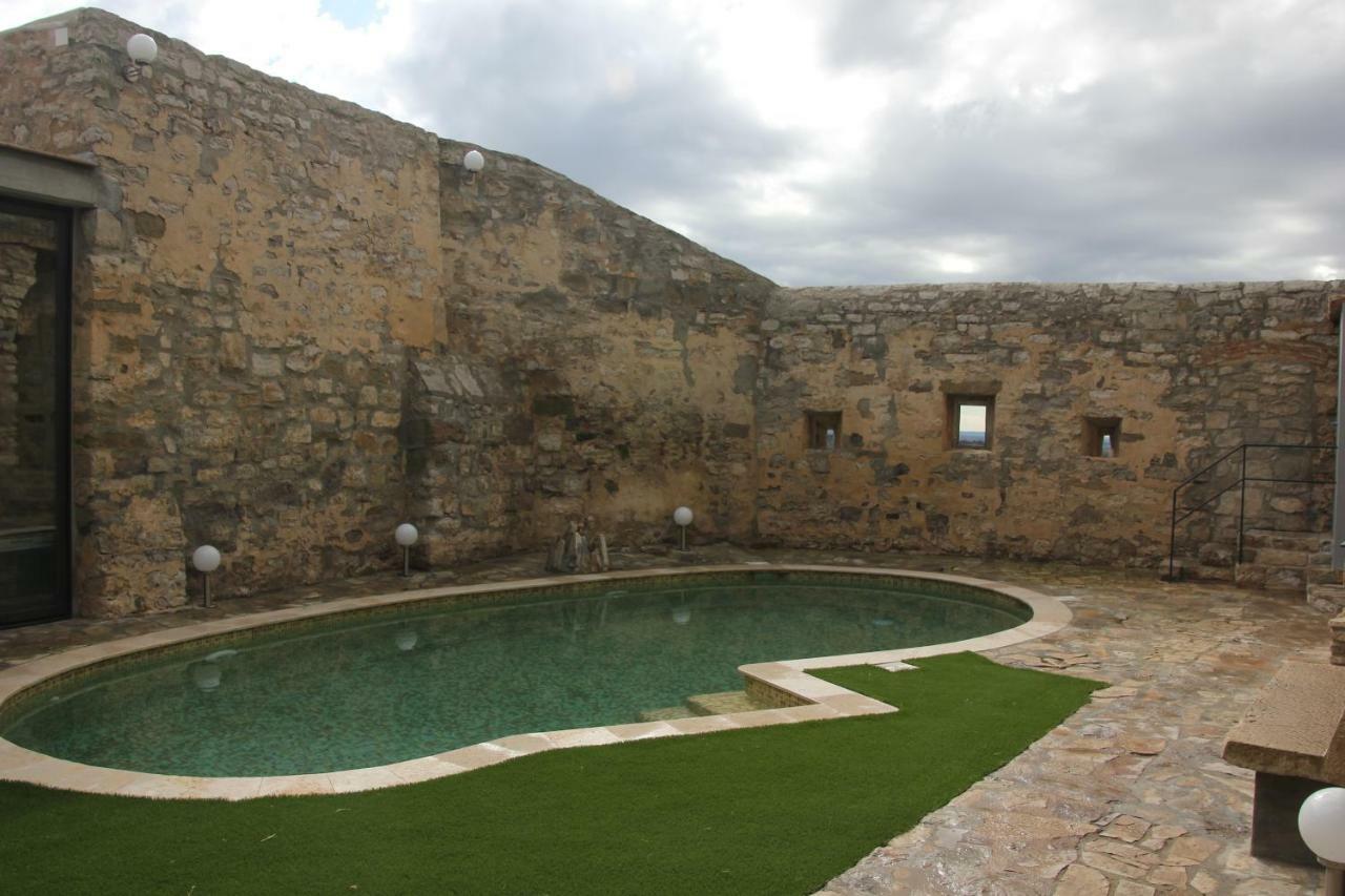 Castell De Fonolleres Villa Exterior photo